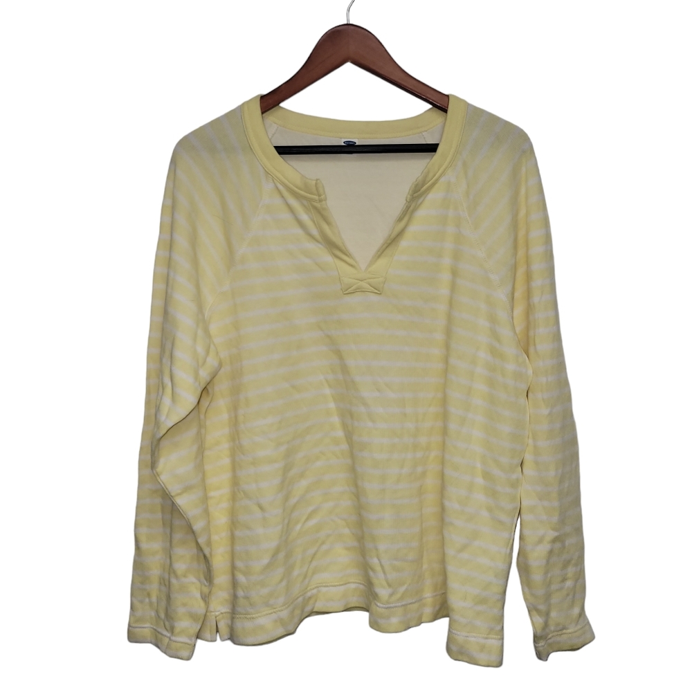 Old Navy Long Sleeve Blouse. Size XL.  New With Tags.